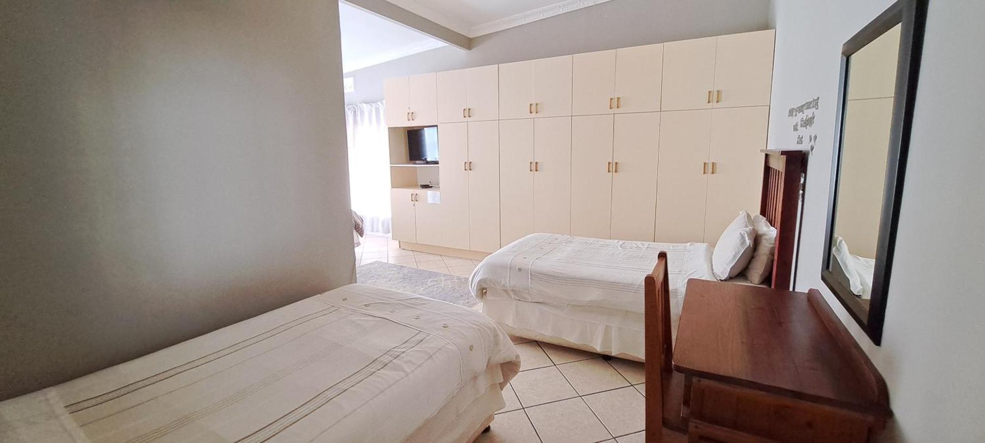 Raston Guest House Lambertʼs Bay 部屋 写真