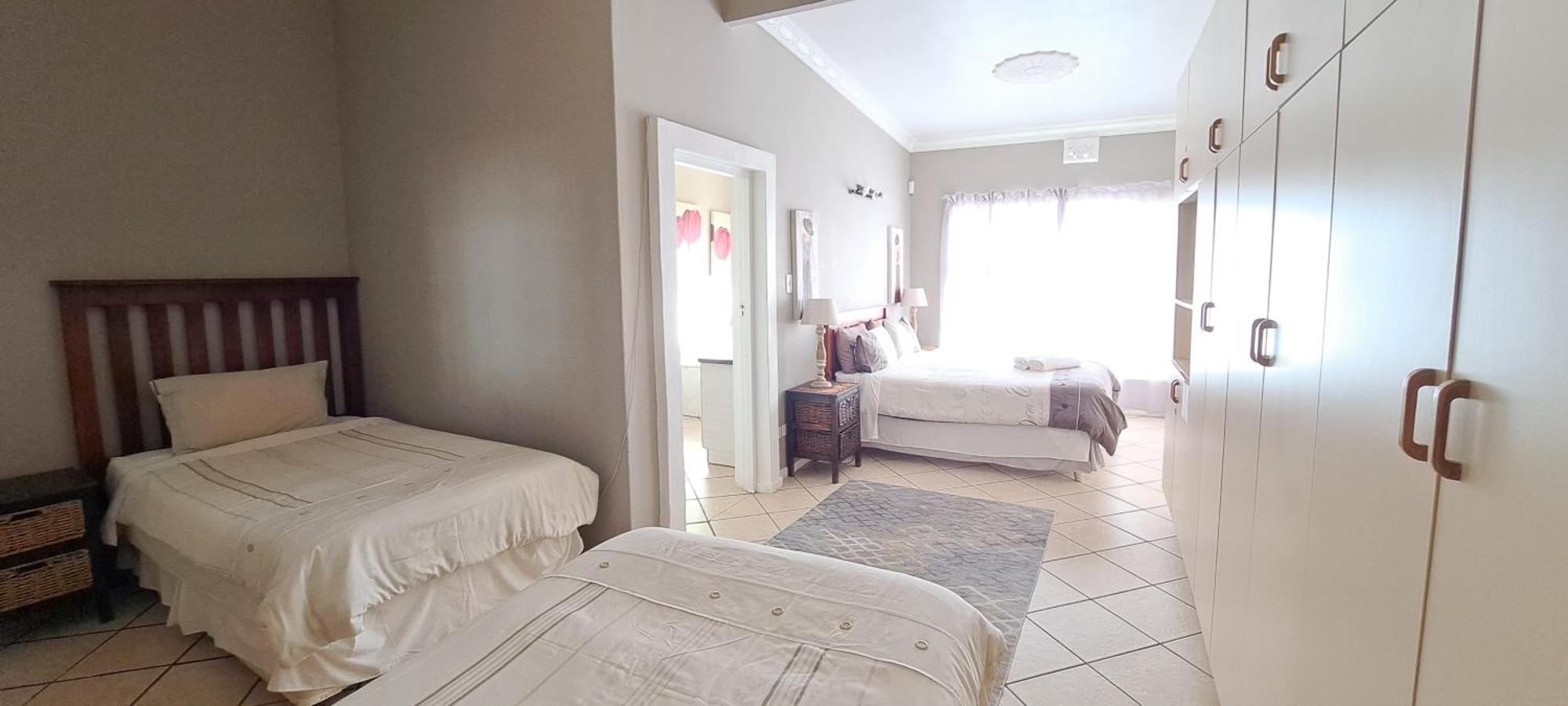 Raston Guest House Lambertʼs Bay エクステリア 写真